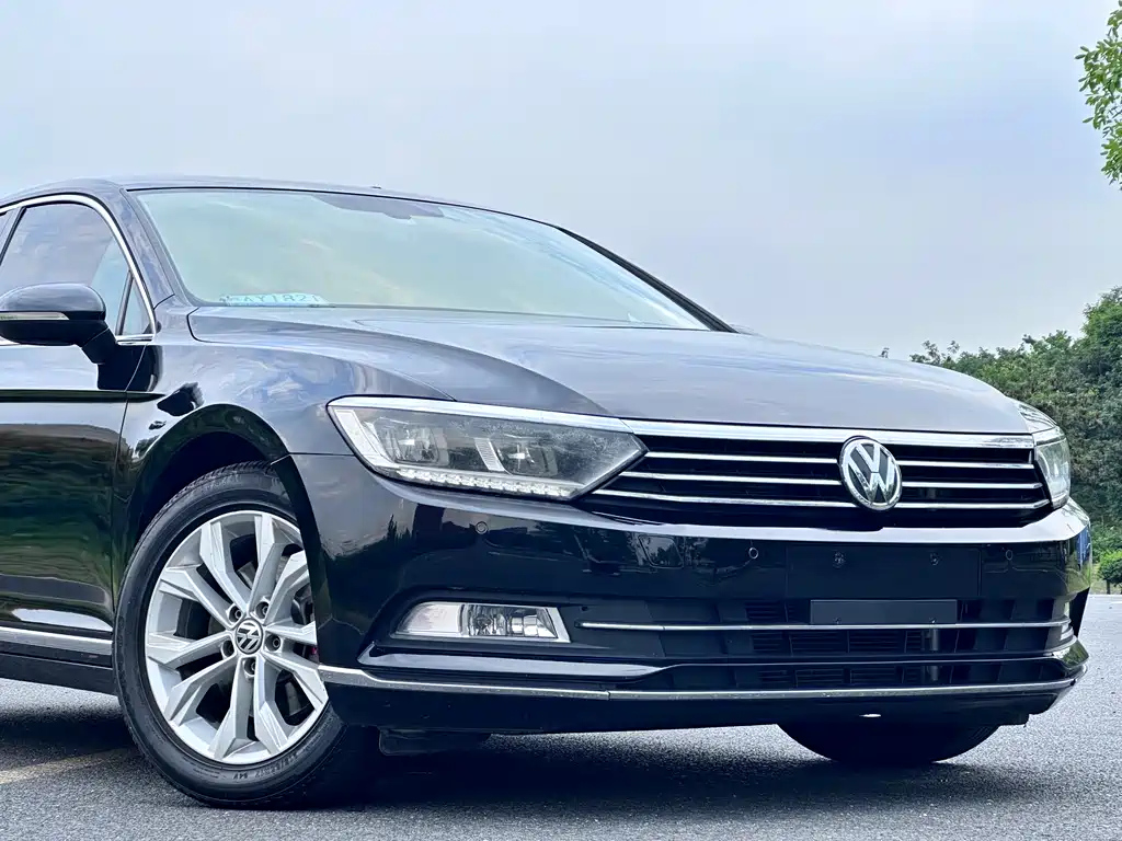 VOLKSWAGEN MAGOTAN 2017