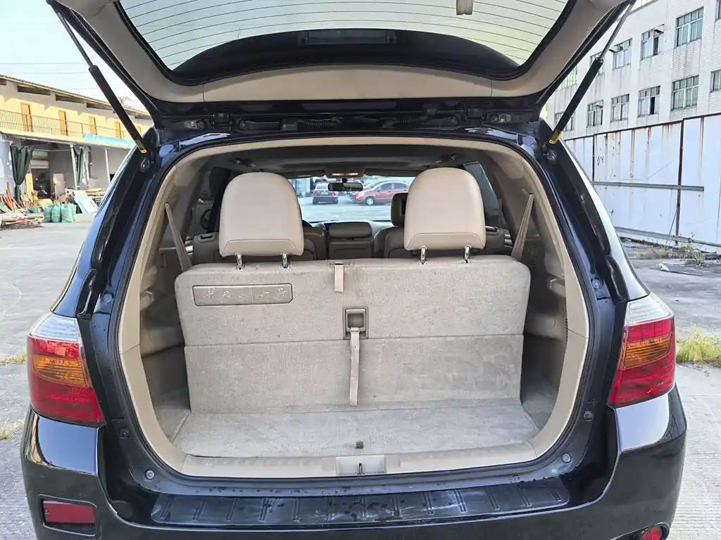 TOYOTA HIGHLANDER 2012