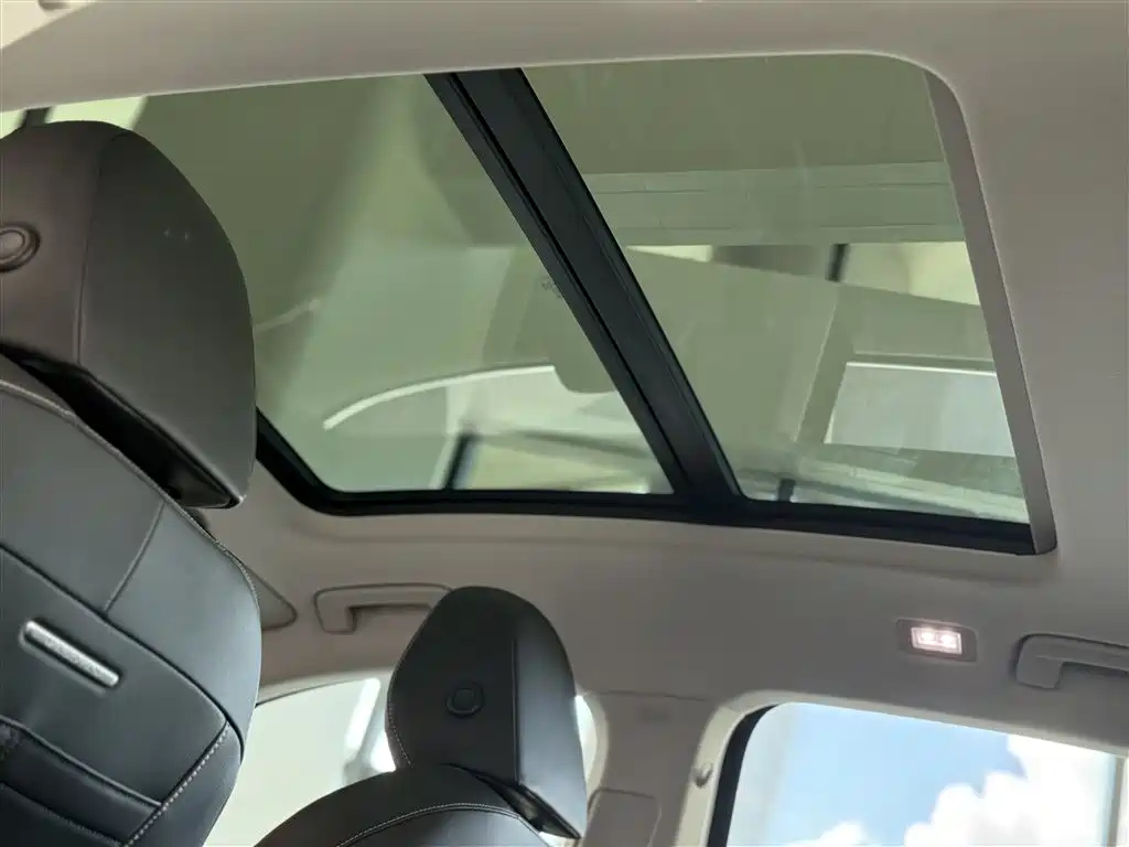 VOLKSWAGEN MAGOTAN 2024