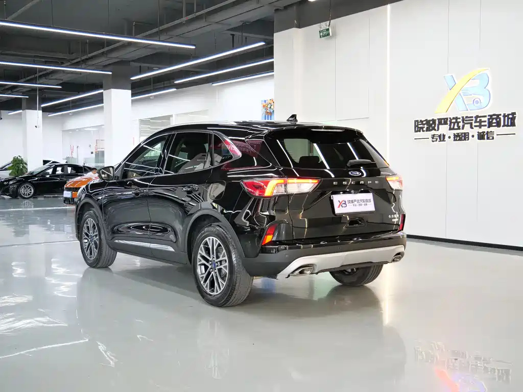 FORD ESCAPE 2020
