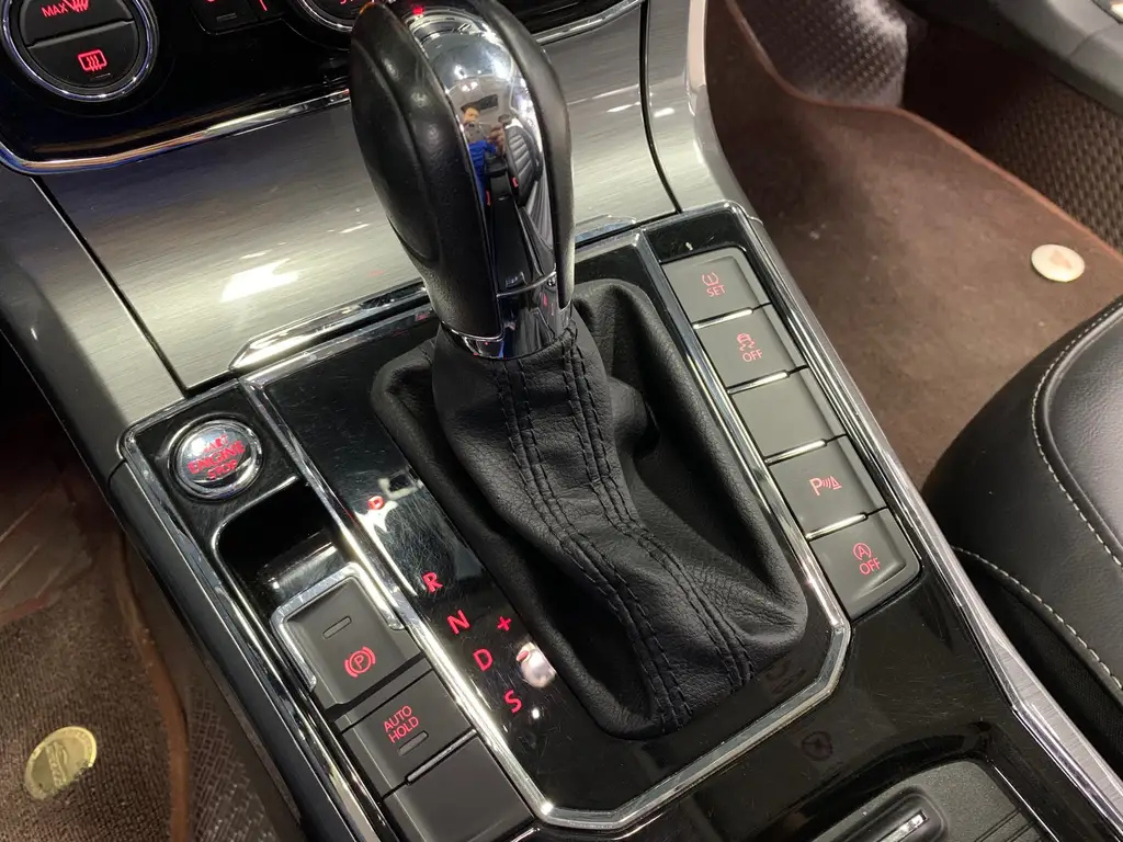 VOLKSWAGEN PASSAT 2017