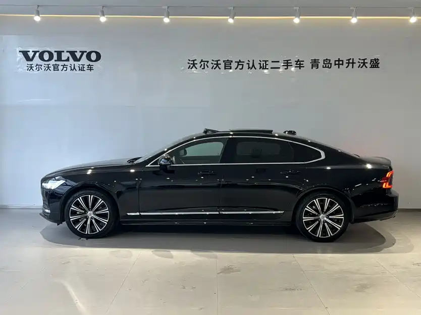 VOLVO S90 2024