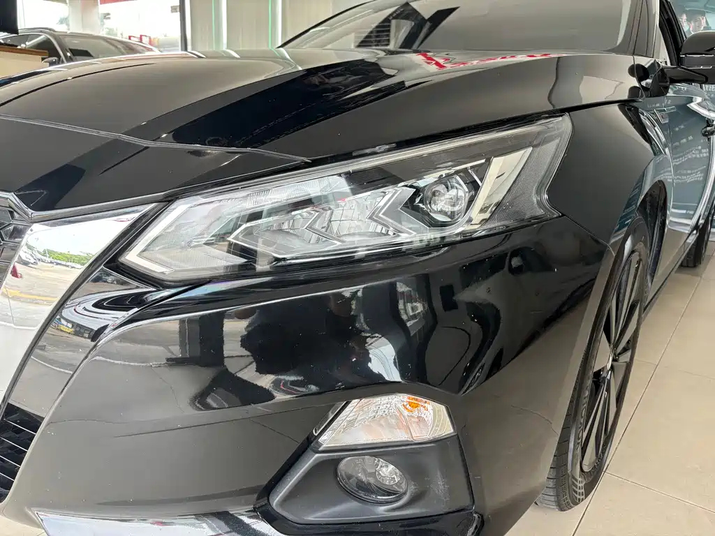 NISSAN TEANA 2022