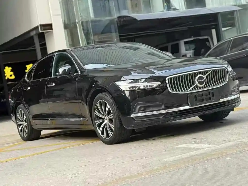 VOLVO S90 2021