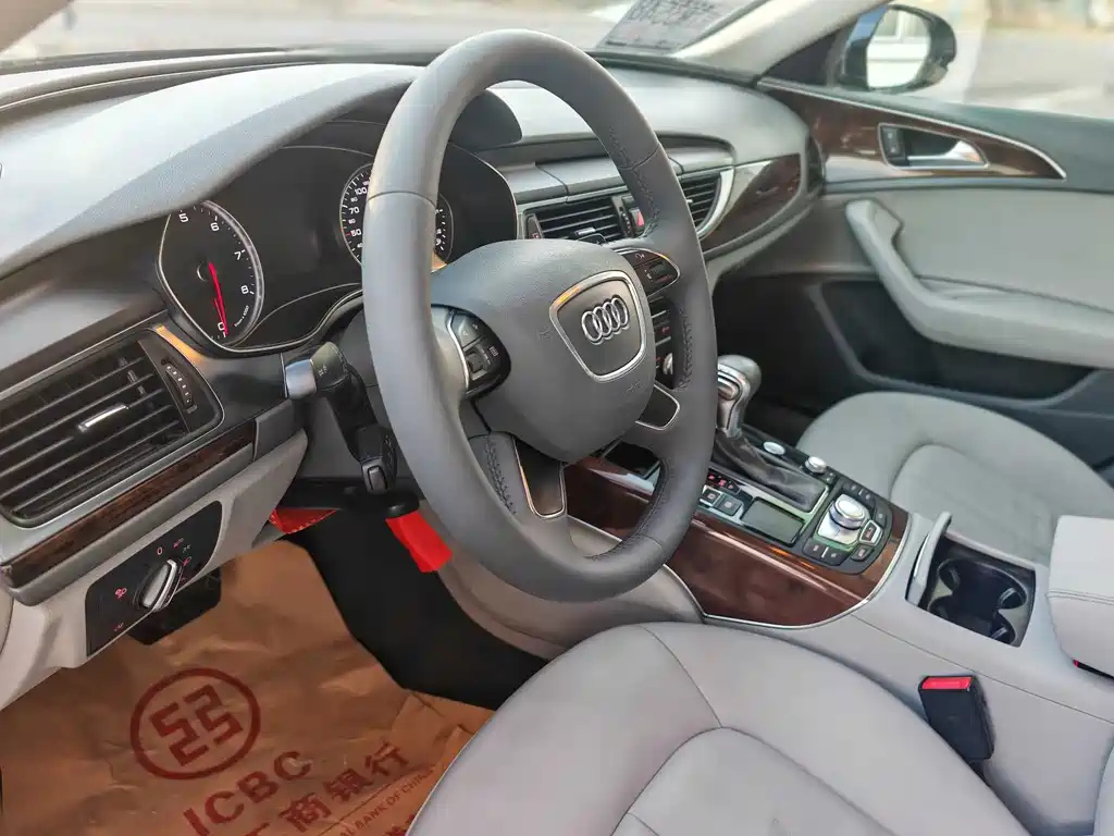 AUDI A6L 2014