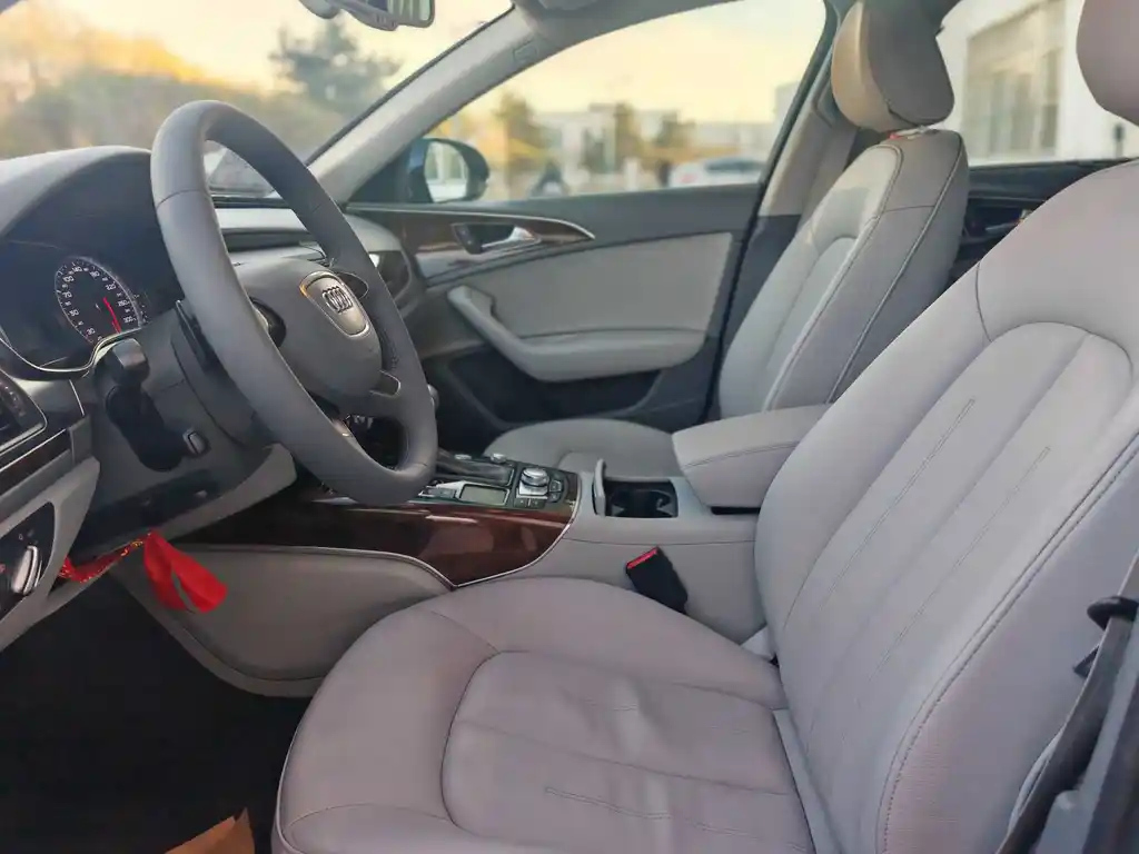 AUDI A6L 2014