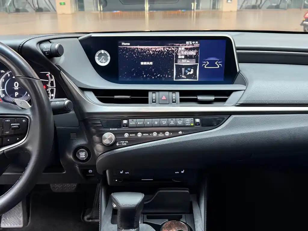 LEXUS ES 2021