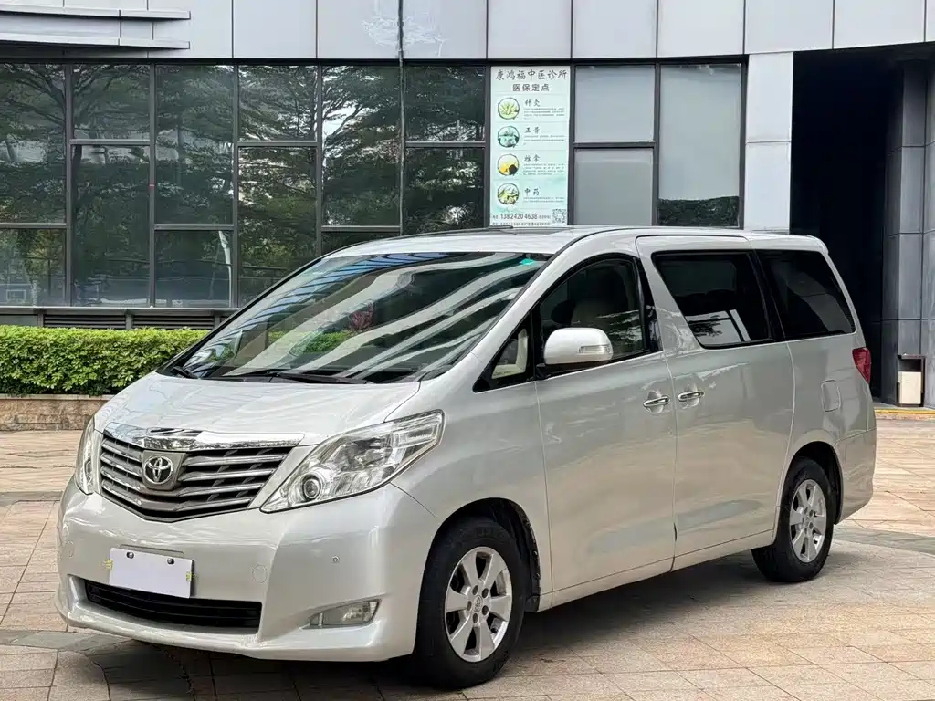 TOYOTA ALPHARD 2011