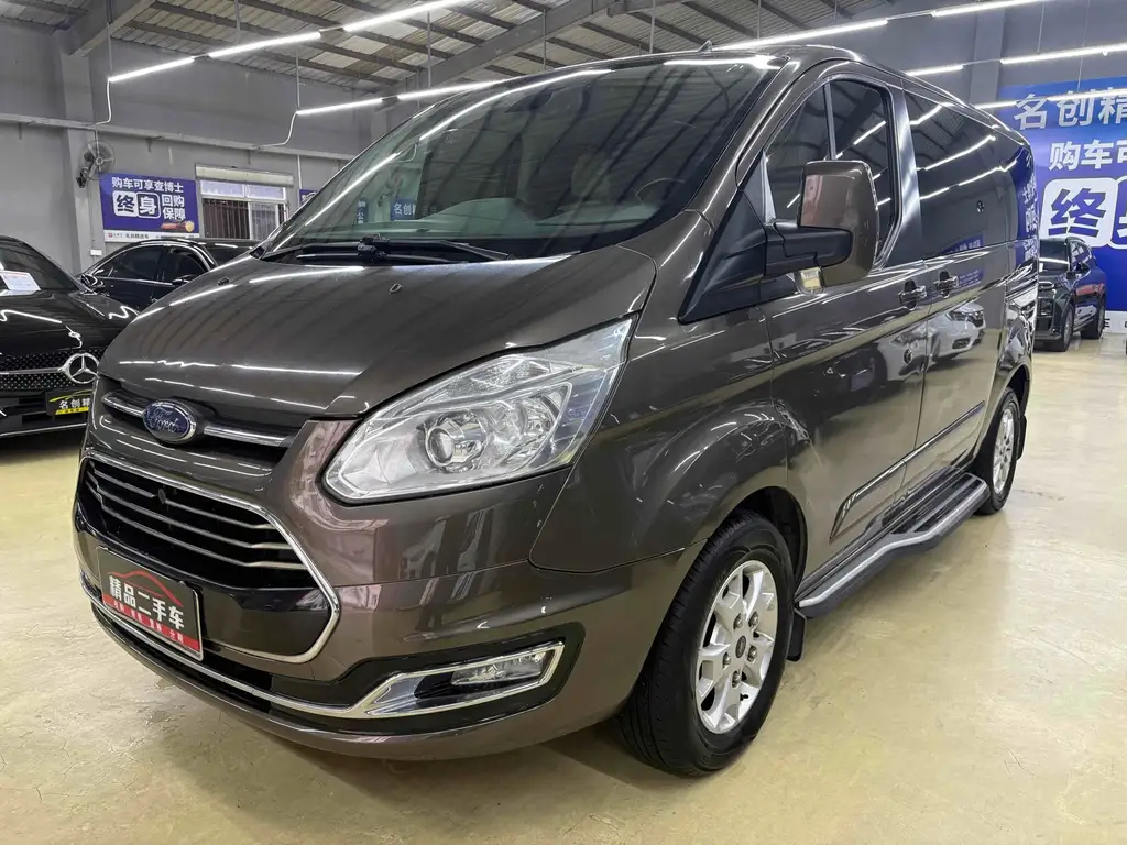 FORD TOUREO 2017