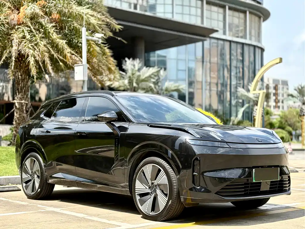 LYNK&CO 08 NEW ENERGY 2023