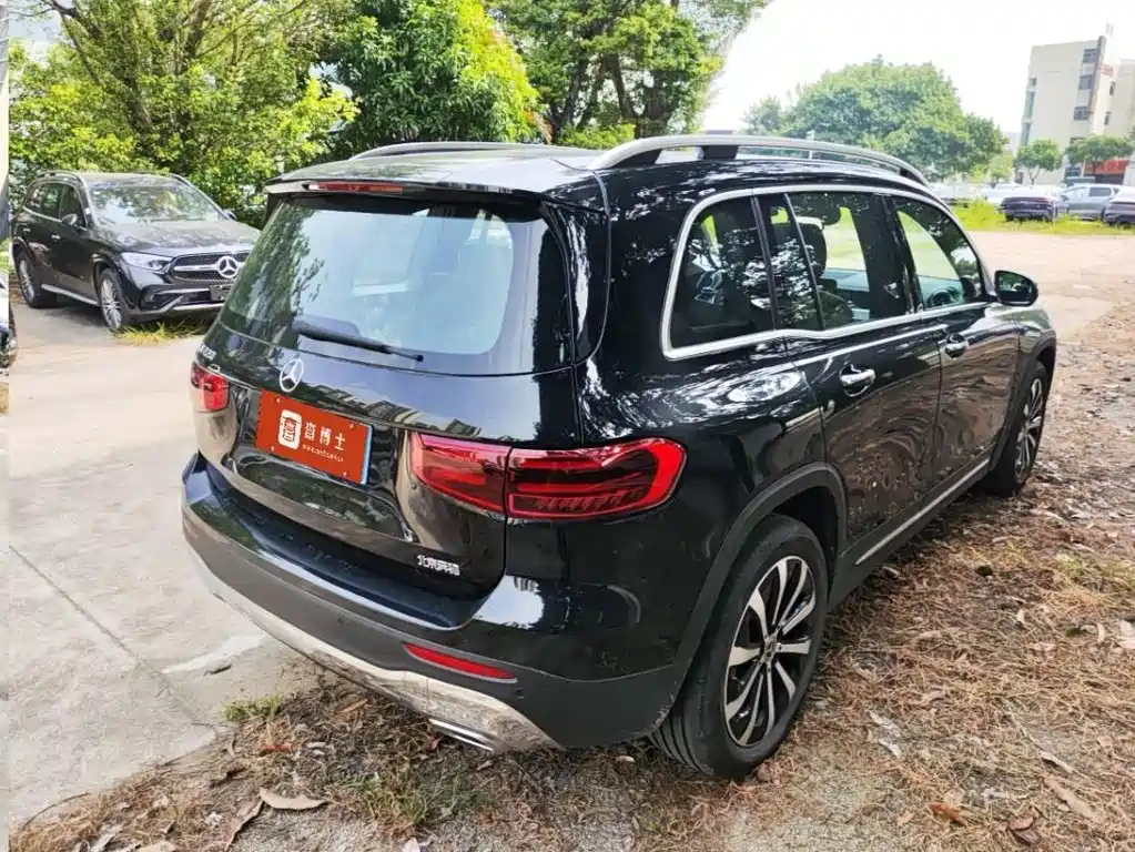 MERCEDES BENZ GLB 2024