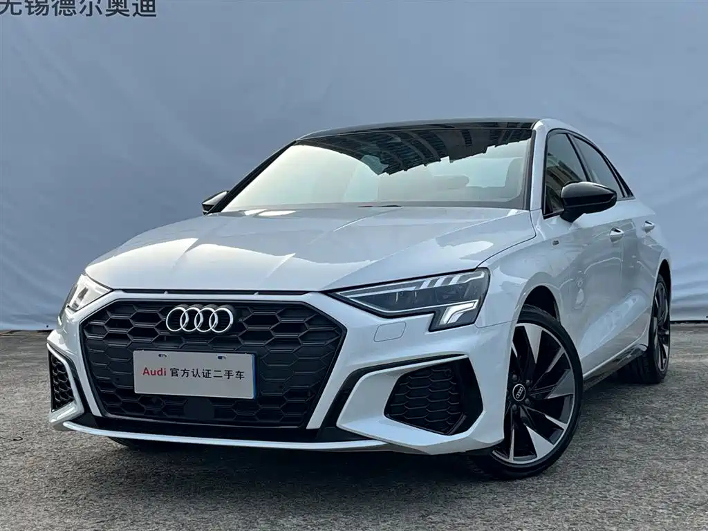 AUDI A3 2023