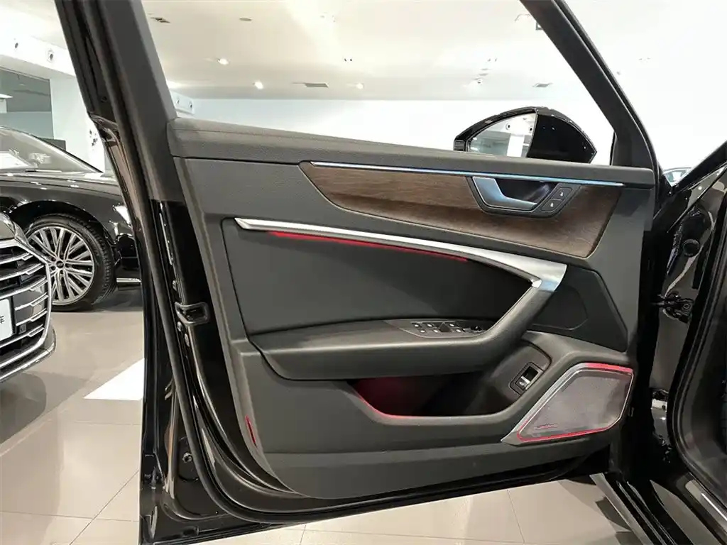 AUDI A6L 2021