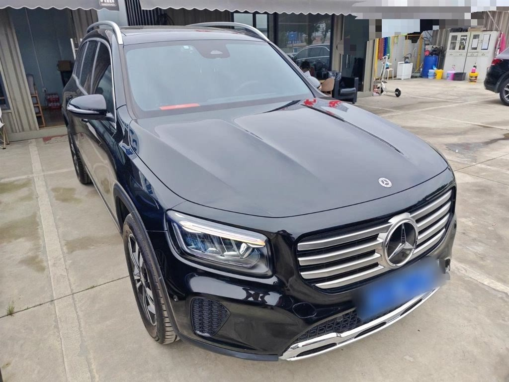 MERCEDES BENZ GLB 2024