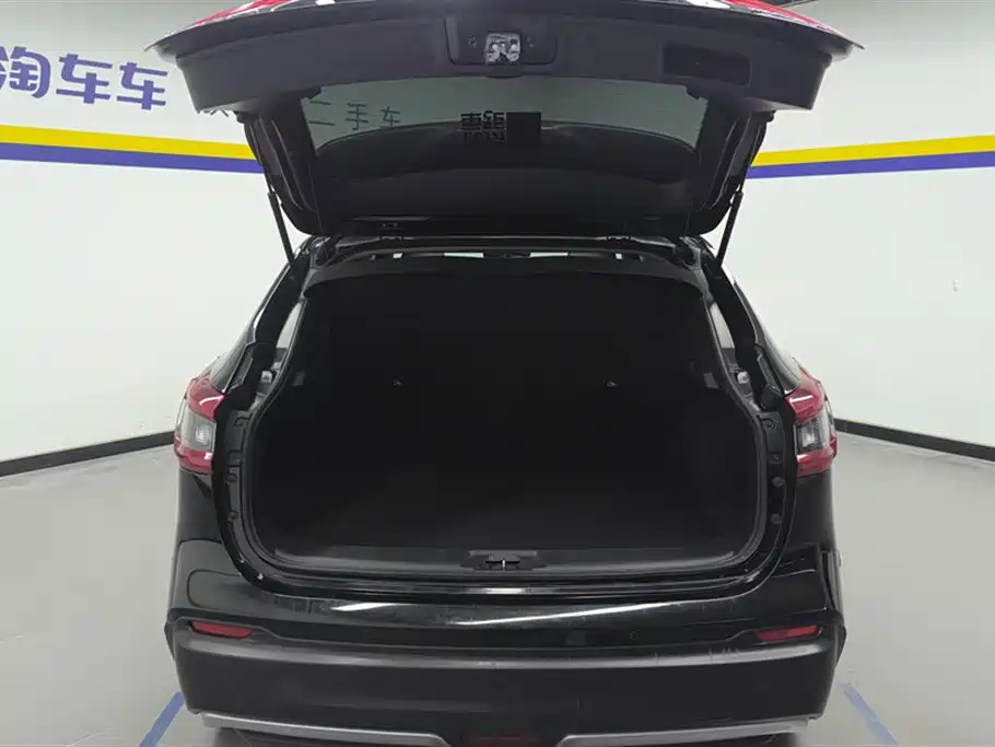NISSAN QASHQAI 2019