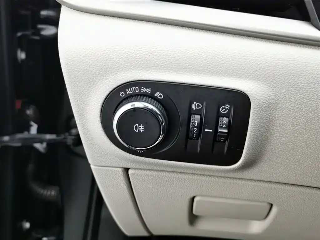 BUICK VERANO 2020