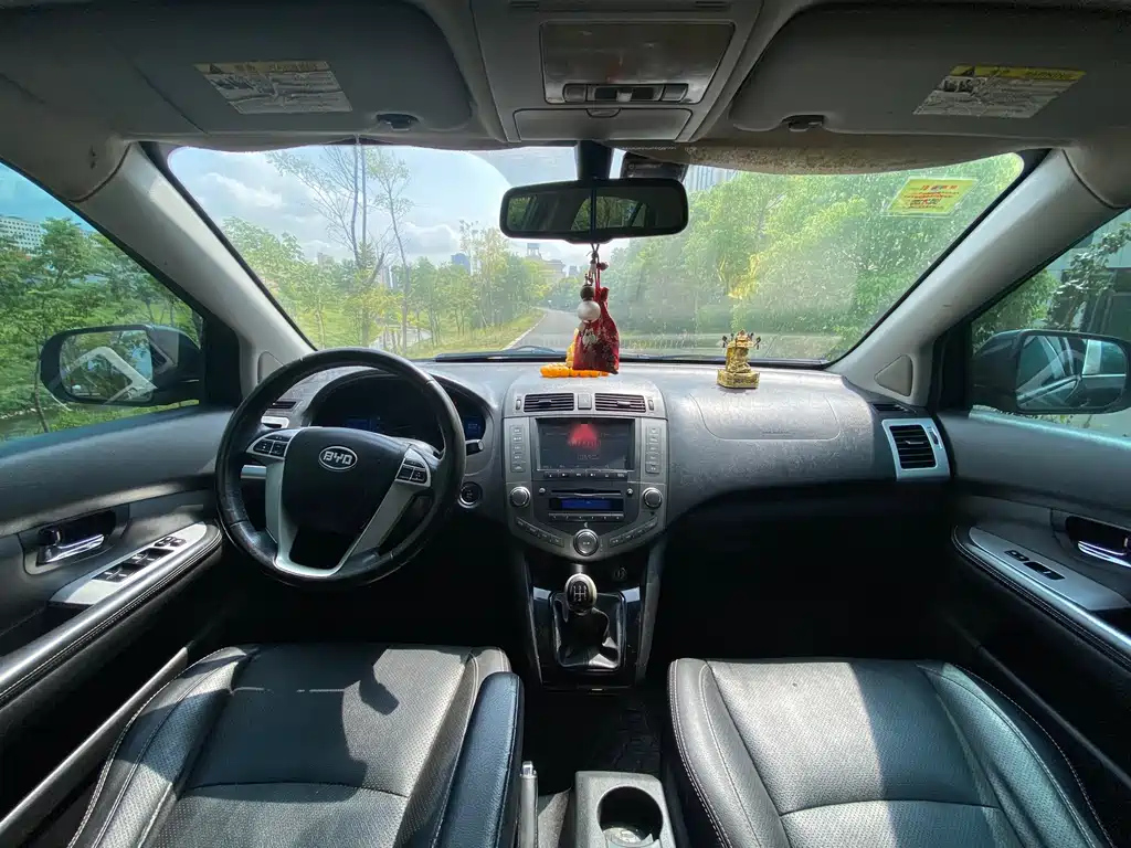 BYD S6 2014