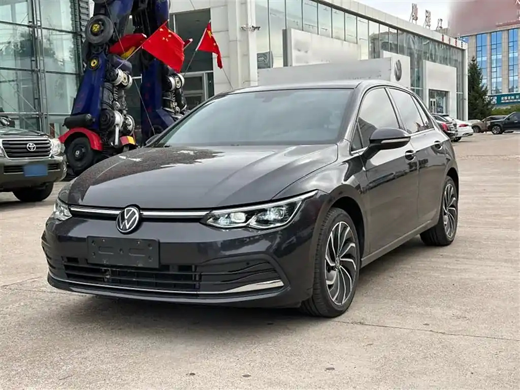 VOLKSWAGEN GOLF 2021