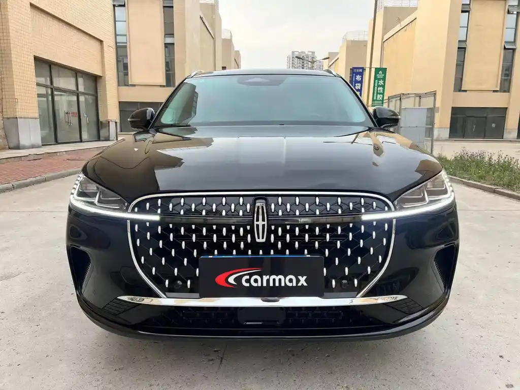 LINCOLN ADVENTURER 2023