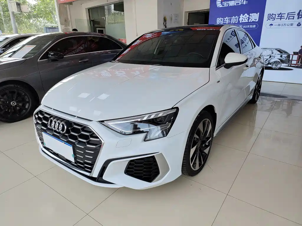 AUDI A3 2023