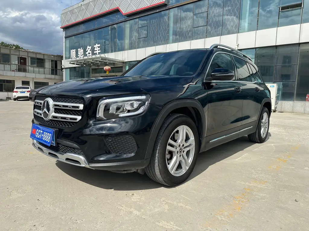 MERCEDES BENZ GLB 2023