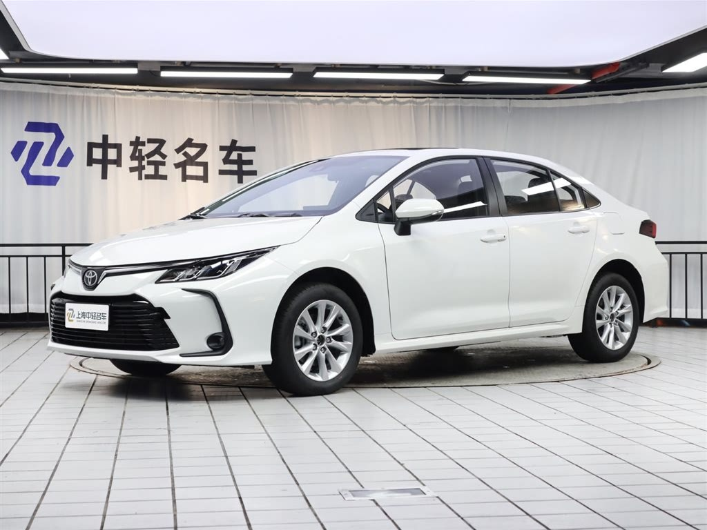 TOYOTA COROLLA 2024