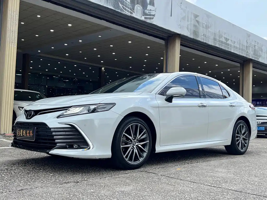 TOYOTA CAMRY 2021