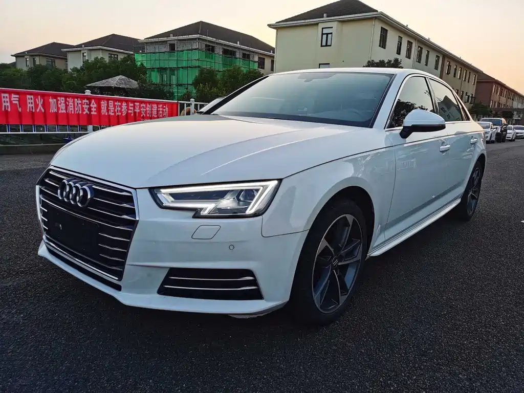 AUDI A4L 2015