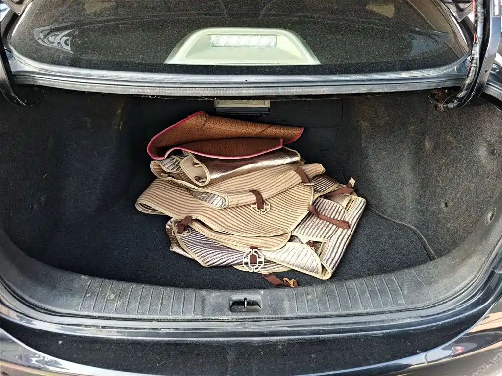 NISSAN SYLPHY 2012