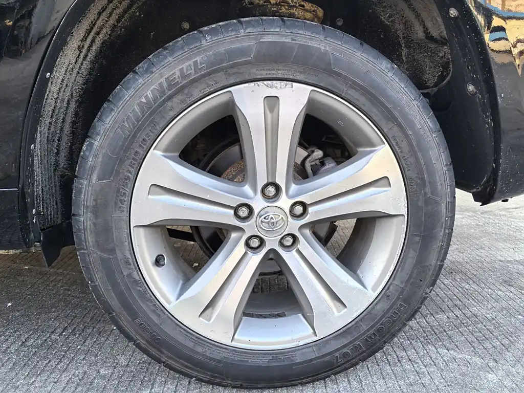 TOYOTA HIGHLANDER 2012