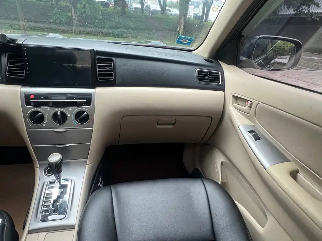 TOYOTA COROLLA 2013