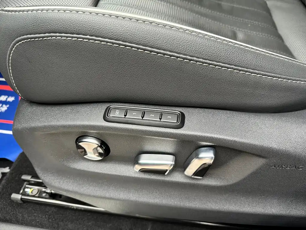 VOLKSWAGEN TOURAN 2022
