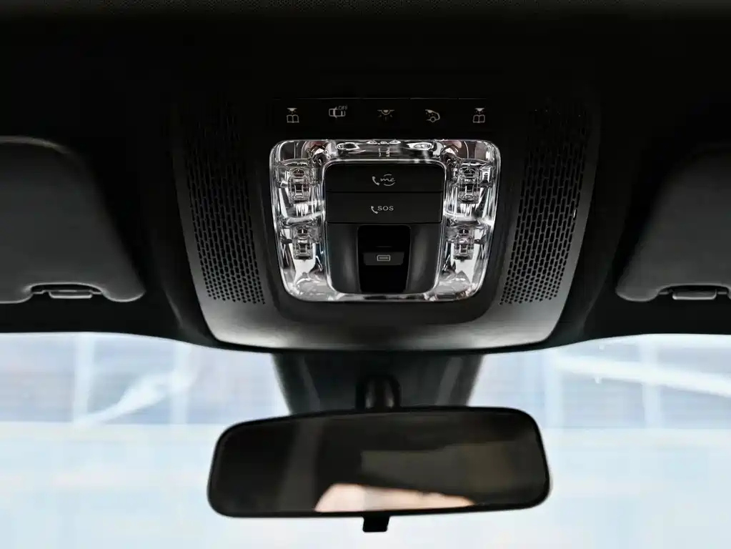 MERCEDES BENZ GLB 2022