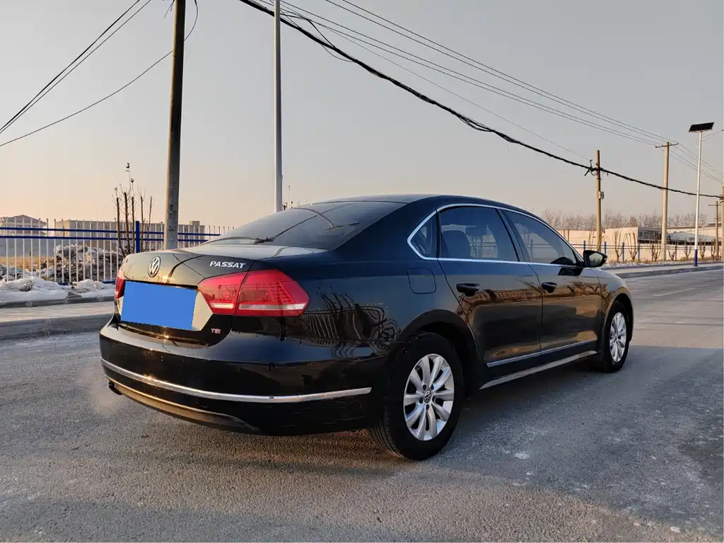 VOLKSWAGEN PASSAT 2015