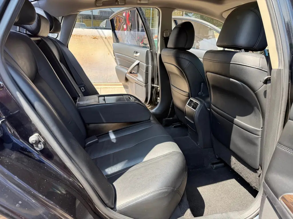 NISSAN TEANA 2011