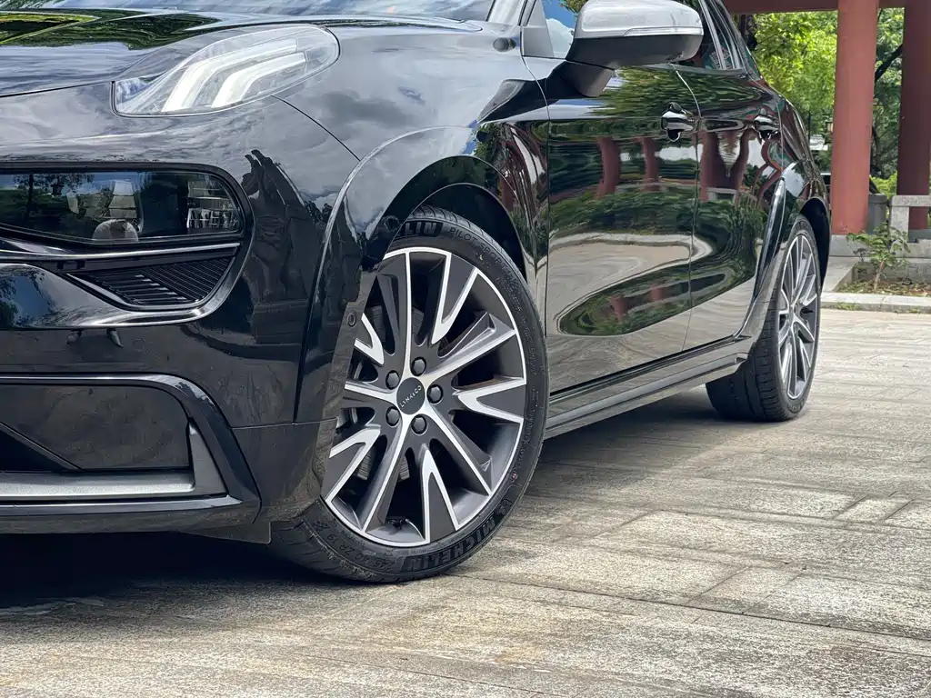 LYNK&CO 02 HATCHBACK 2021