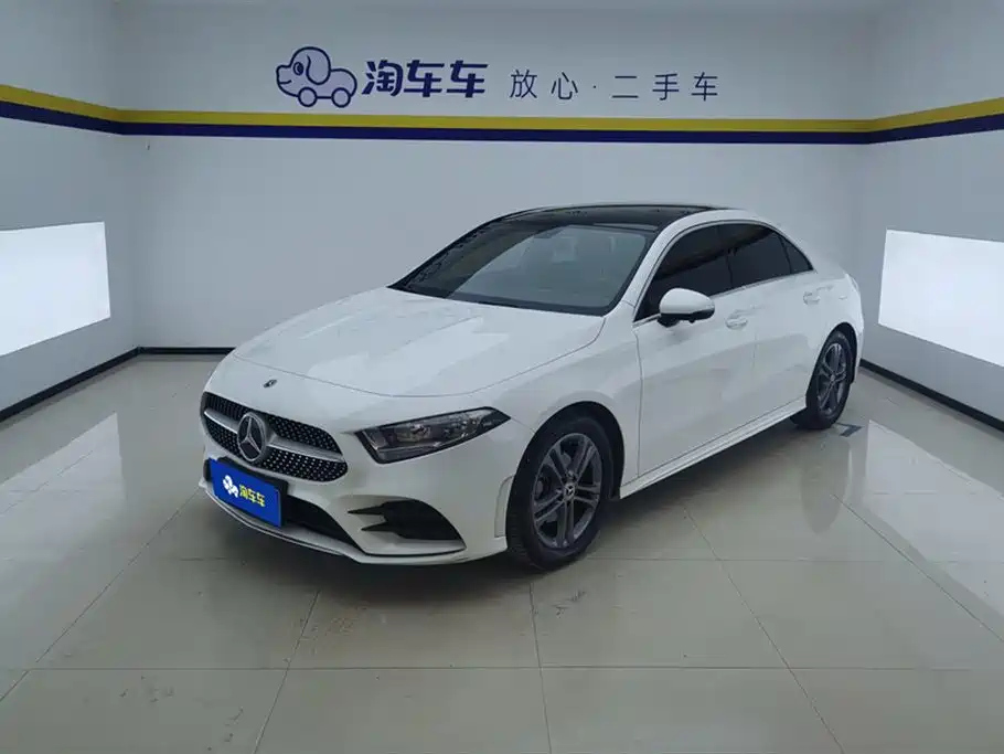 MERCEDES BENZ A-CLASS 2021