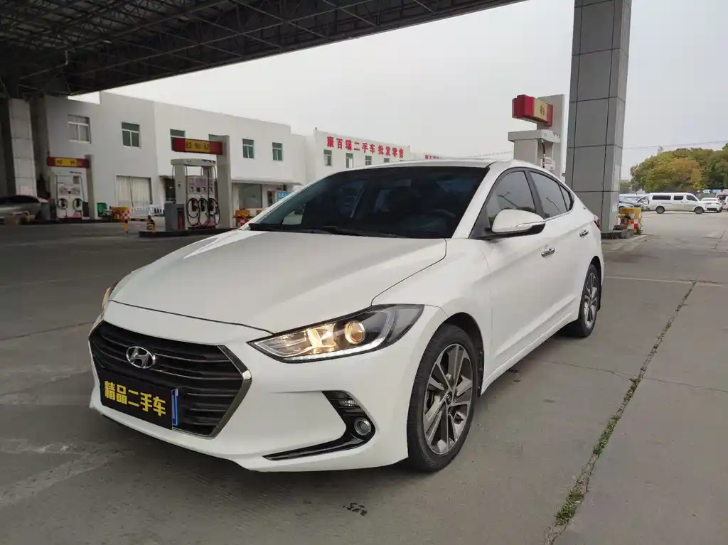 HYUNDAI ELANTRA 2018