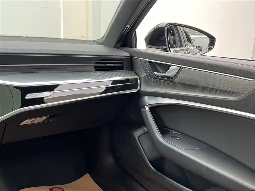 AUDI A6L 2021