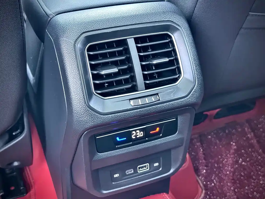 VOLKSWAGEN TIGUAN L 2022