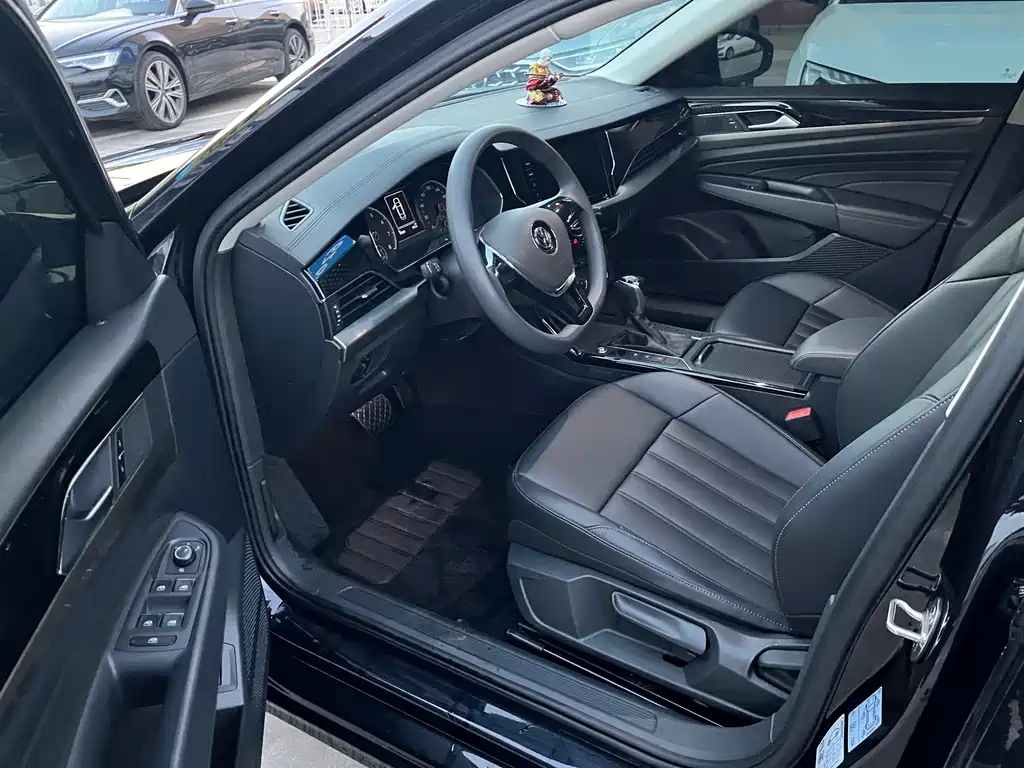 VOLKSWAGEN PASSAT 2020