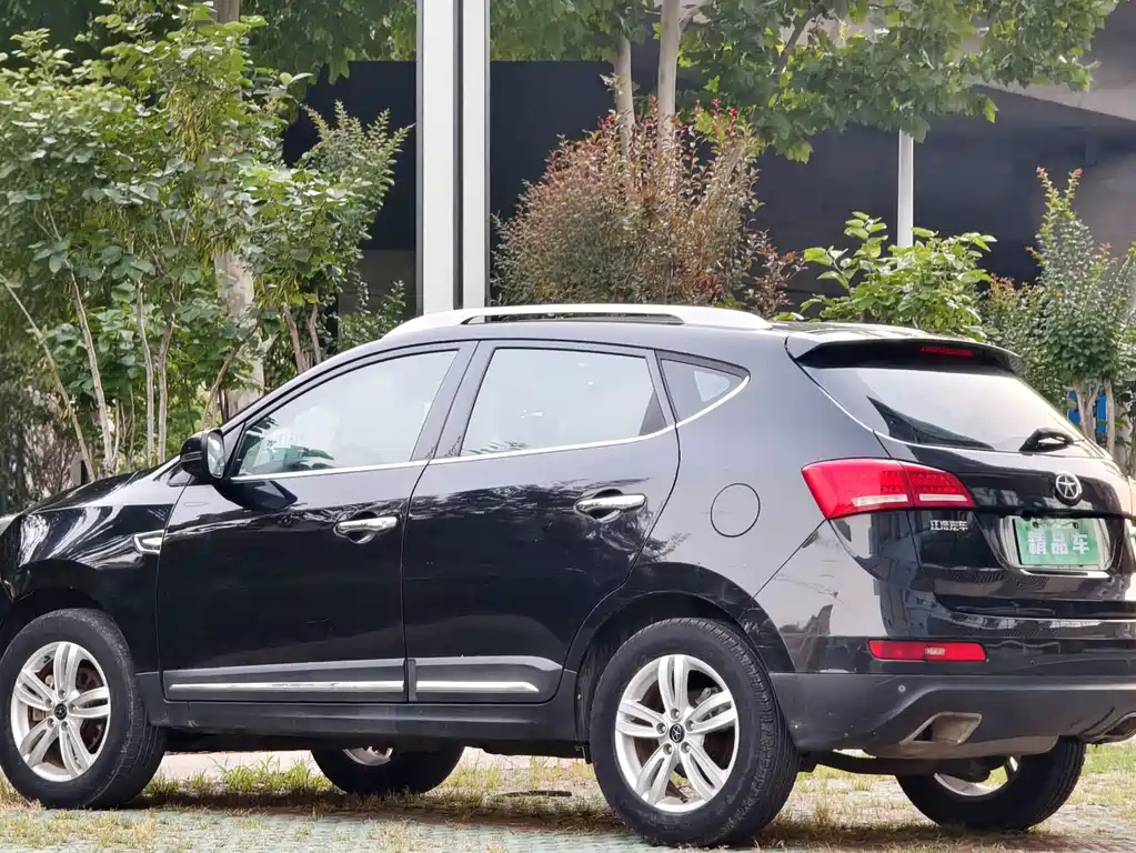 JAC REFINE S5 2015