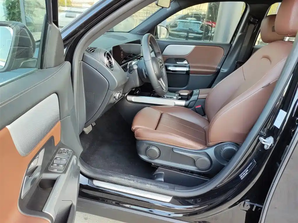 MERCEDES BENZ GLB 2022