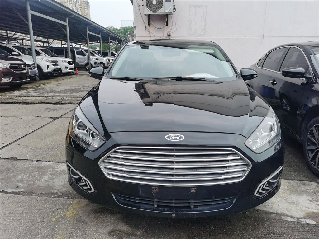 FORD ESCORT 2015
