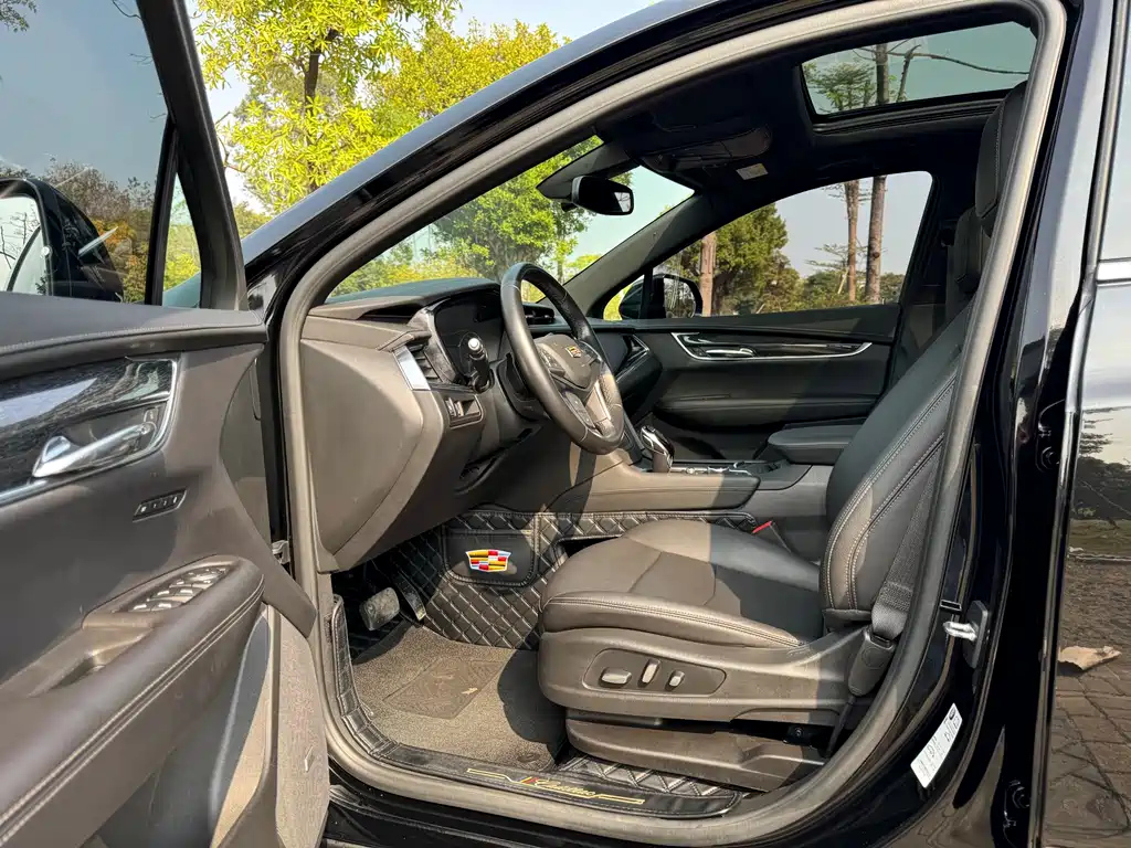 CADILLAC XT5 2021