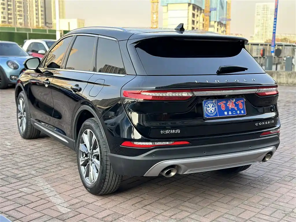 LINCOLN ADVENTURER 2021