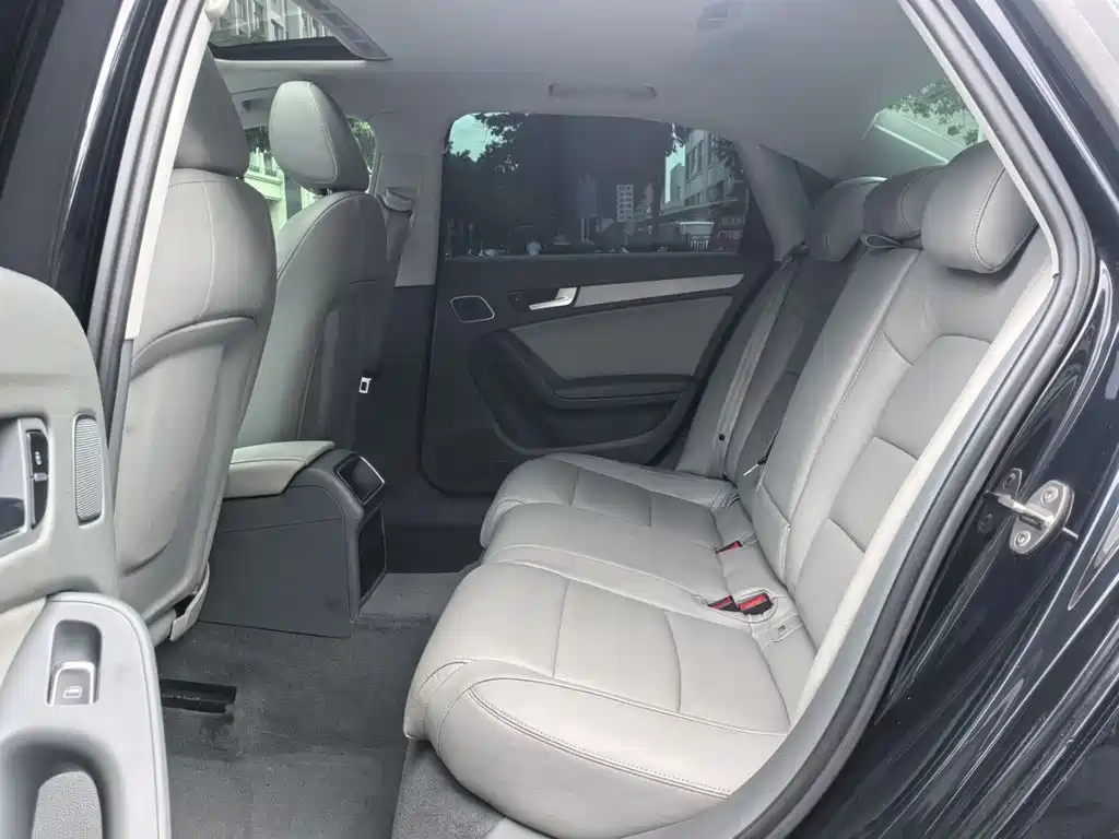 AUDI A4L 2015