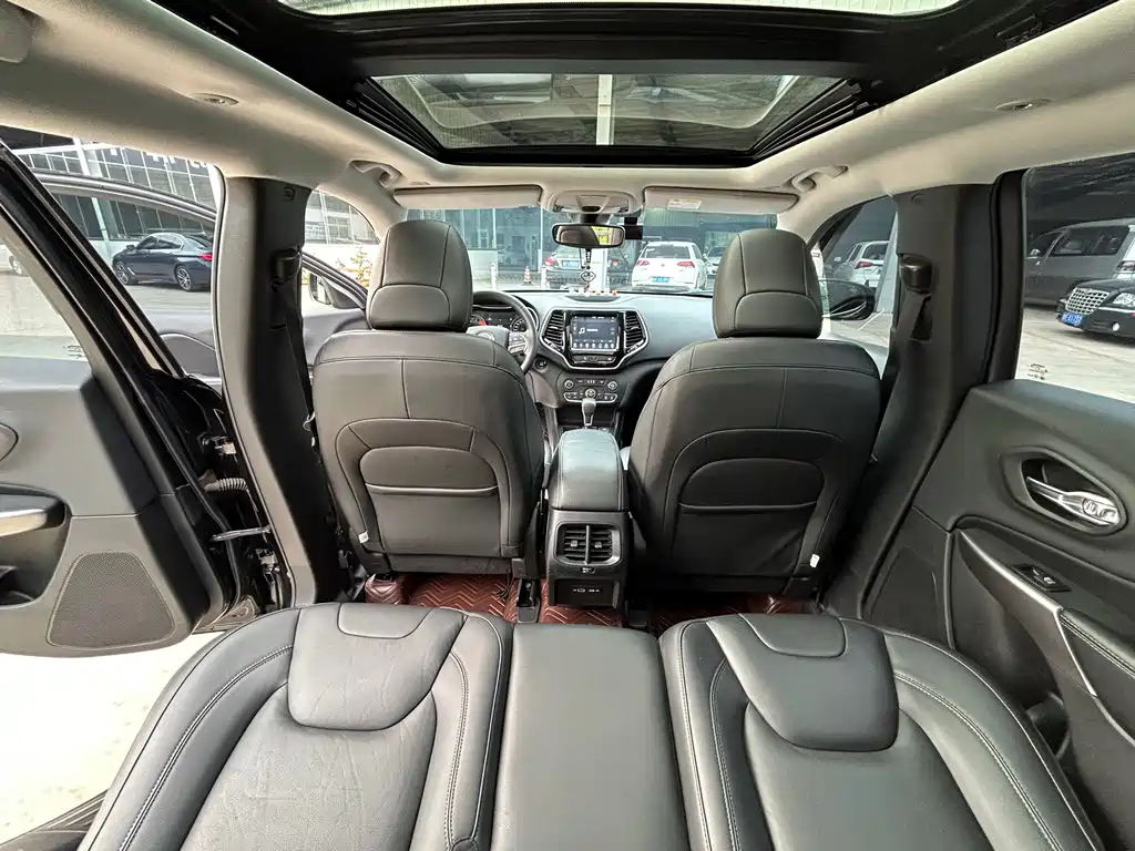 JEEP CHEROKEE 2019