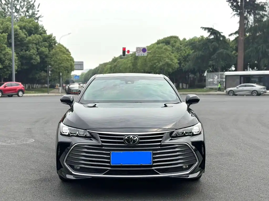 TOYOTA AVALON 2022