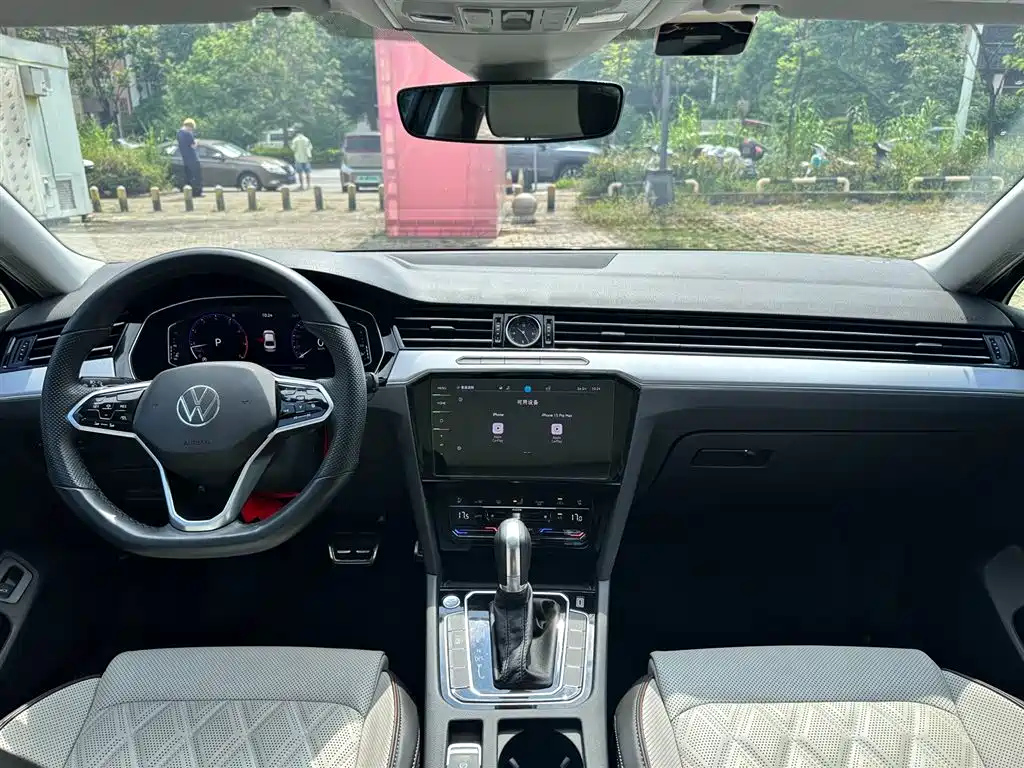 VOLKSWAGEN MAGOTAN 2023